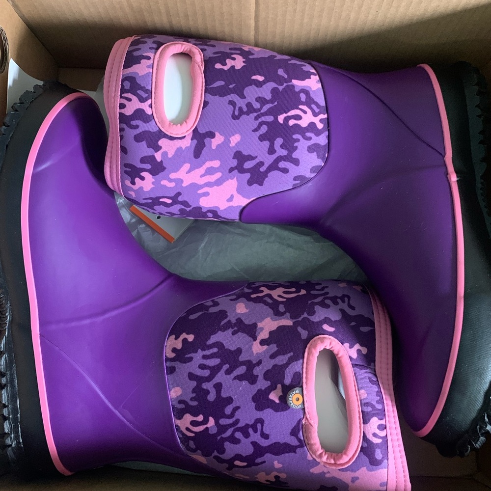 Bogs Purple and Pink Camo Kids Waterproof Rain Boots
